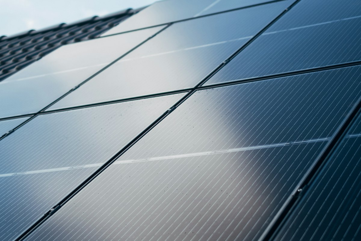 Installation de panneaux photovoltaïques vérifiée par A2S Prévention